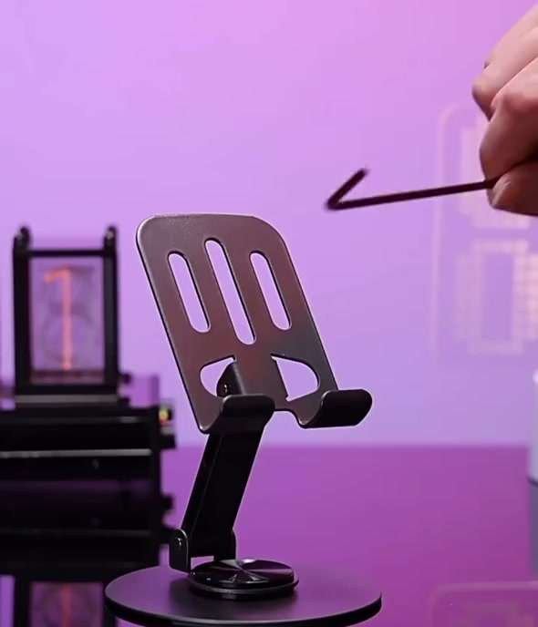 Suporte Alumínio de Mesa Base Rotatória Ajustável 360º Para Smartphones e Tablets
